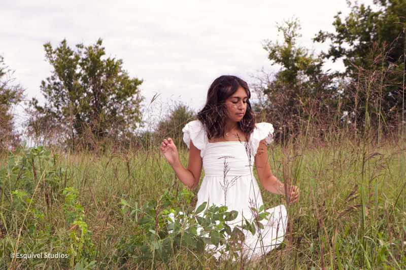 Dreamy senior session in natural field setting Tulsa
